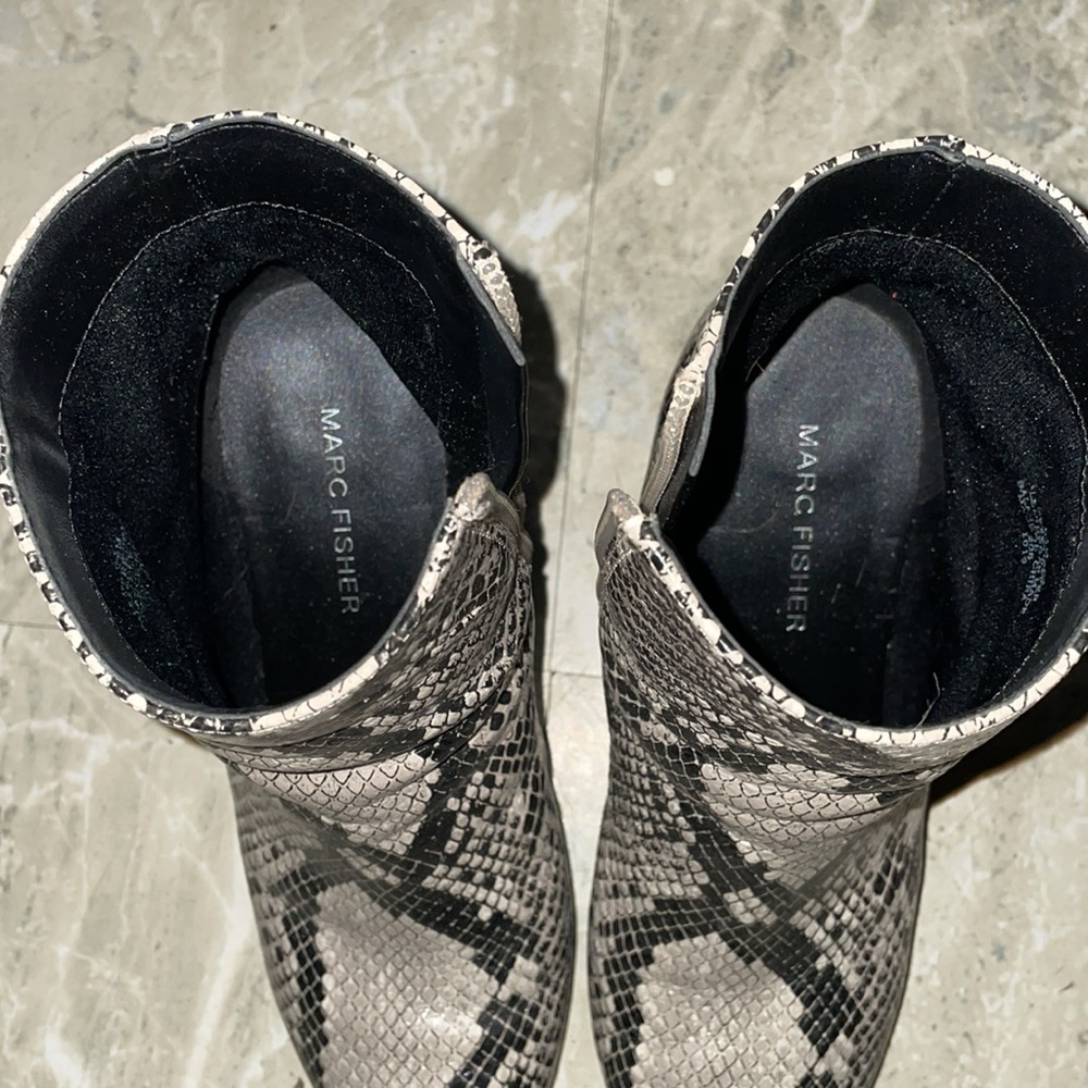 Size 6  snake skin boots - Picture 7 of 10
